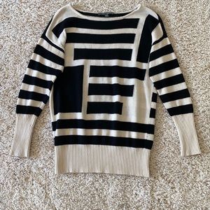 Women’s Sweater. Size XS.